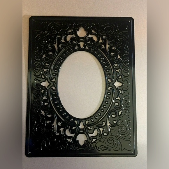 Diamond Press Ornate Frame Die cards paper crafting - Picture 1 of 2